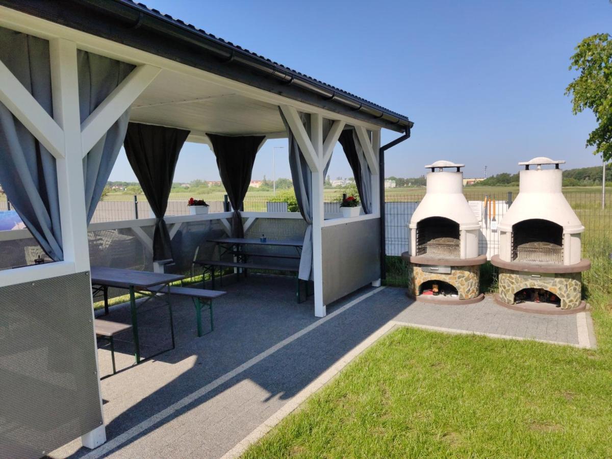 Aurora Ustka-Przewloka Aparthotel ภายนอก รูปภาพ