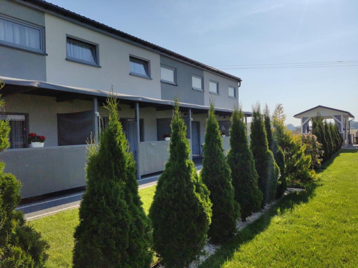 Aurora Ustka-Przewloka Aparthotel ภายนอก รูปภาพ